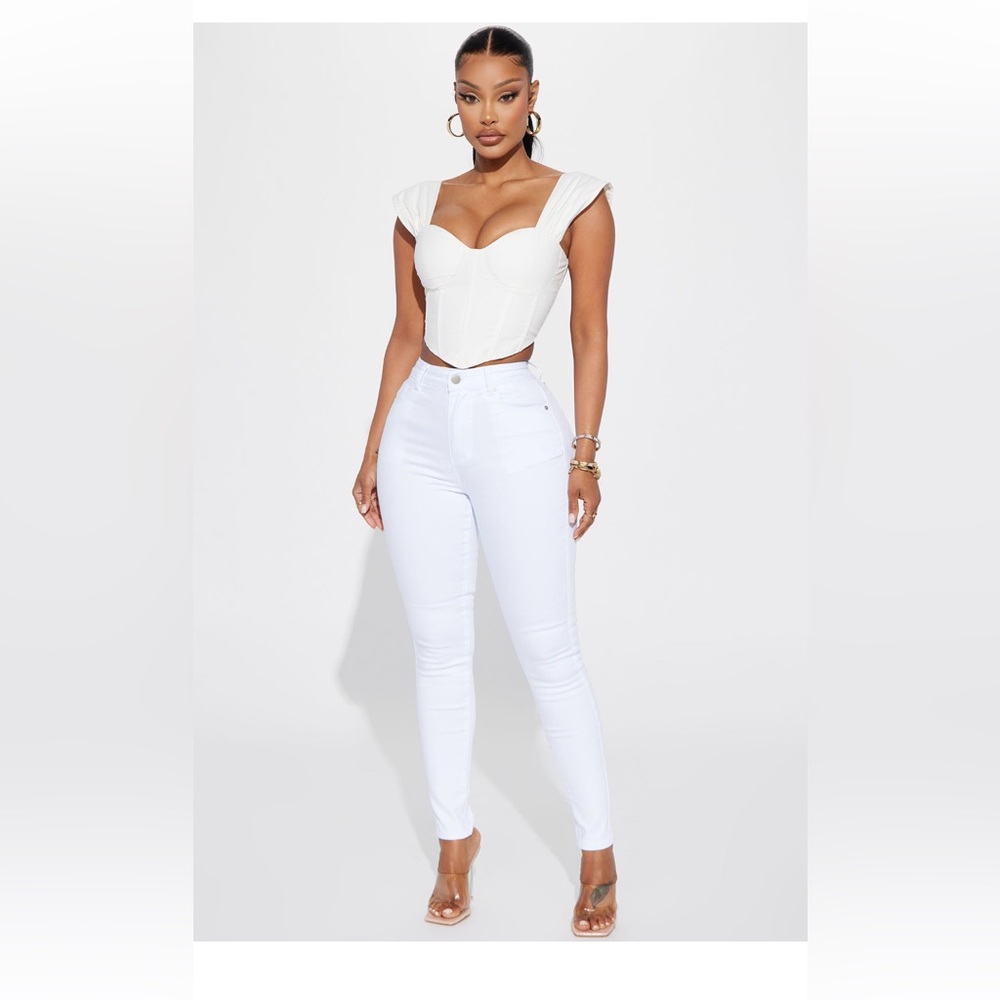 Irresistible Stretch Skinny in white